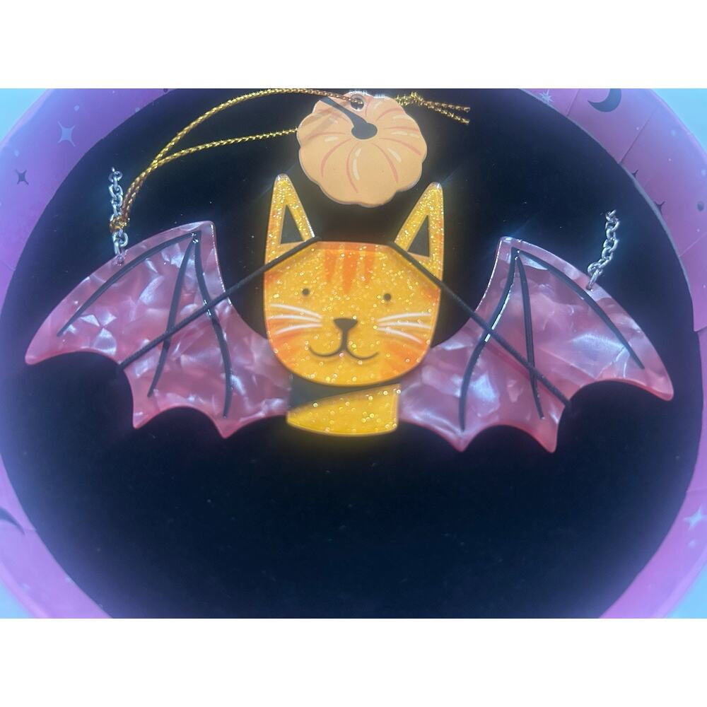 Erstwilder Winged Kitty Necklace By Megan Roy Haunted at Heart NIB - Picture 7 of 10